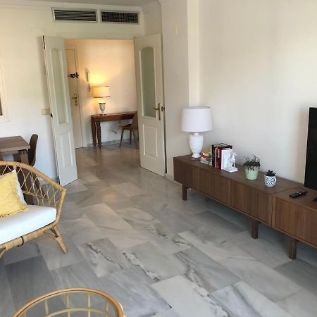 Inspiring Apartment In Carihuela Beach Torremolinos Eksteriør billede